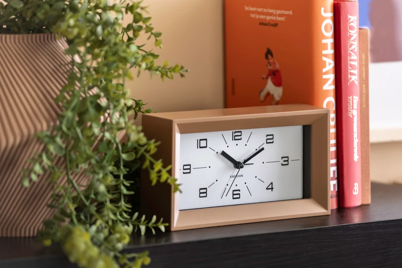 Karlsson Lujo Rectangle KA6066BR Wecker Mochabraun • Geräuschloses Sweep-Uhrwerk • Retro-Design