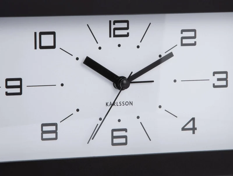 Karlsson Lujo Rectangle KA6066BK Wecker Schwarz • Geräuschloses Sweep-Uhrwerk • Retro-Design
