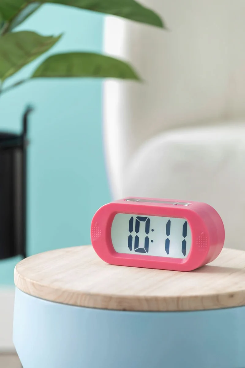 Karlsson Gummy KA5753BP Wecker Pink • Digitales LCD-Display • Weiches Silikongehäuse