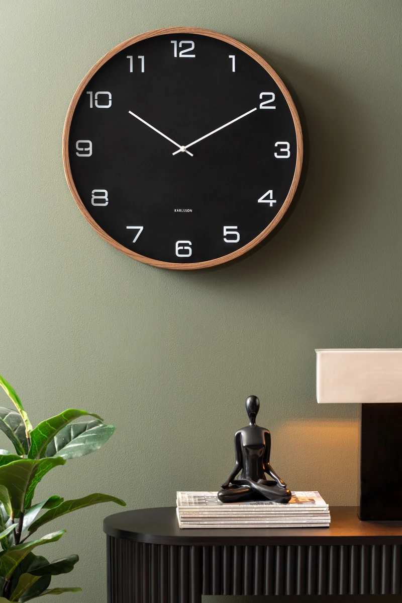 Karlsson Delicado Large KA6088BK Wanduhr Schwarz • Geräuschloses Sweep-Uhrwerk • Holzprint-Akzent