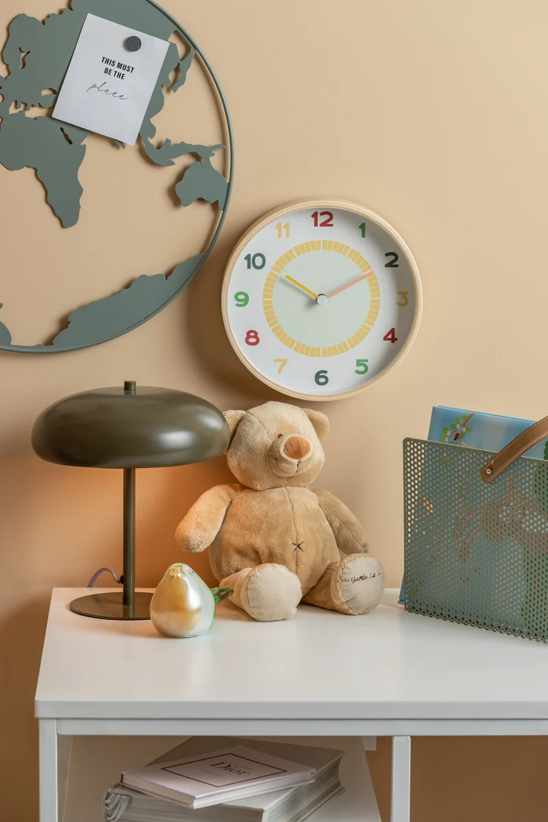 Karlsson Chica KA5963MC Wanduhr Mehrfarbig • Geräuschloses Sweep-Uhrwerk • Kinderzimmer-Design