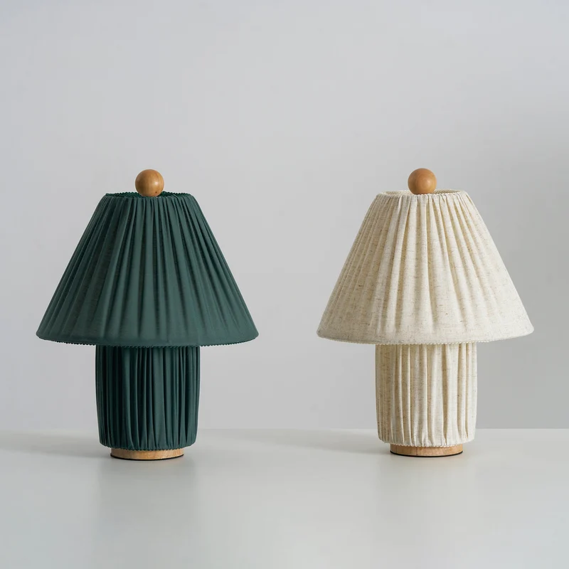 Retro Tafellamp met Geplooide Stoffen Kap – Warm Zacht Licht – Scandinavisch Minimalistisch Design voor Slaapkamer Woonkamer | Sansoti