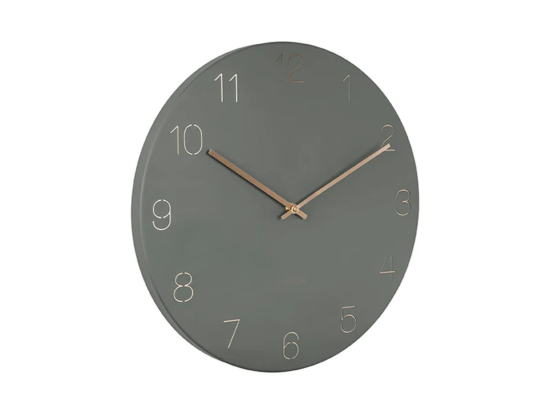 Karlsson Charm Engraved Numbers KA5762GR Wanduhr Dschungelgrün • Eingravierte Zahlen • Goldfarbene Zeiger