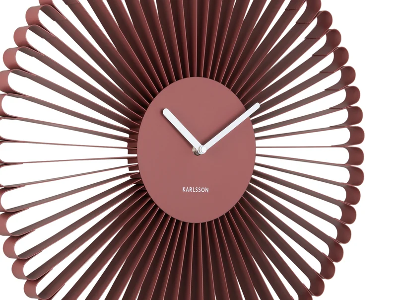 Karlsson Cascara KA6074RD Wanduhr Rotockra • Geräuschloses Sweep-Uhrwerk • Skulpturales Eisendesign