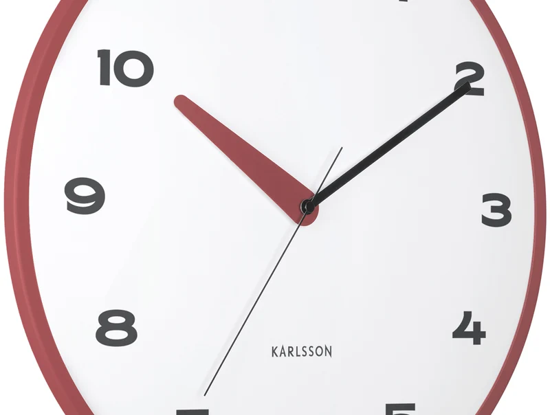 Karlsson Brisk Dome KA6028RD Wanduhr Rotbraun • Geräuschloses Sweep-Uhrwerk • Gewölbtes Domenglas