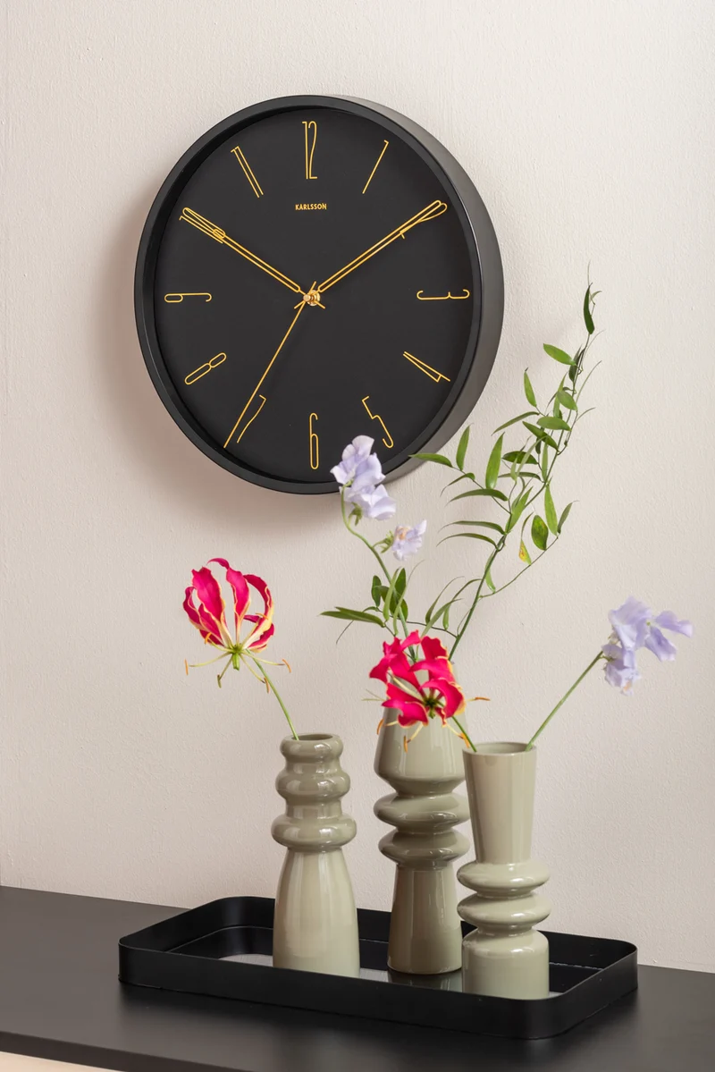 Karlsson Belle Numbers KA5898BK Wanduhr Schwarz • Geräuschloses Sweep-Uhrwerk • Eisen-Gehäuse
