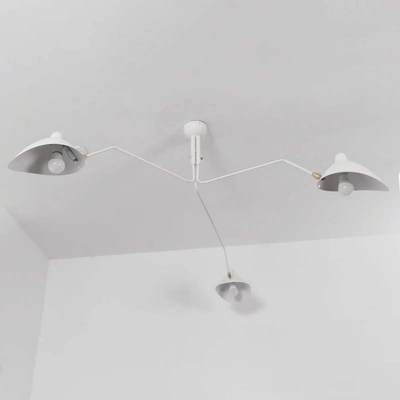 Verstelbare Spinlamp Multi-Arm Plafondlamp Industriële Design Messing Details Zwart Wit Scandinavisch Modern | Sansoti