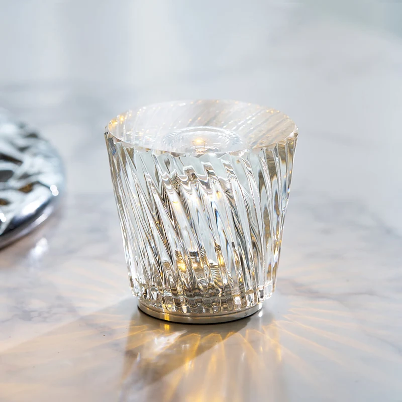 Diamant Kristal Tafellamp met Ingebouwde Accu – Draadloos & Dimbaar – Ø 8,2 cm × H 9 cm | Sansoti