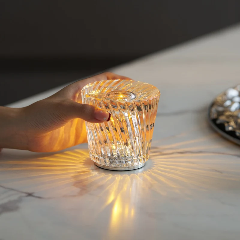 Diamant Kristal Tafellamp met Ingebouwde Accu – Draadloos & Dimbaar – Ø 8,2 cm × H 9 cm | Sansoti