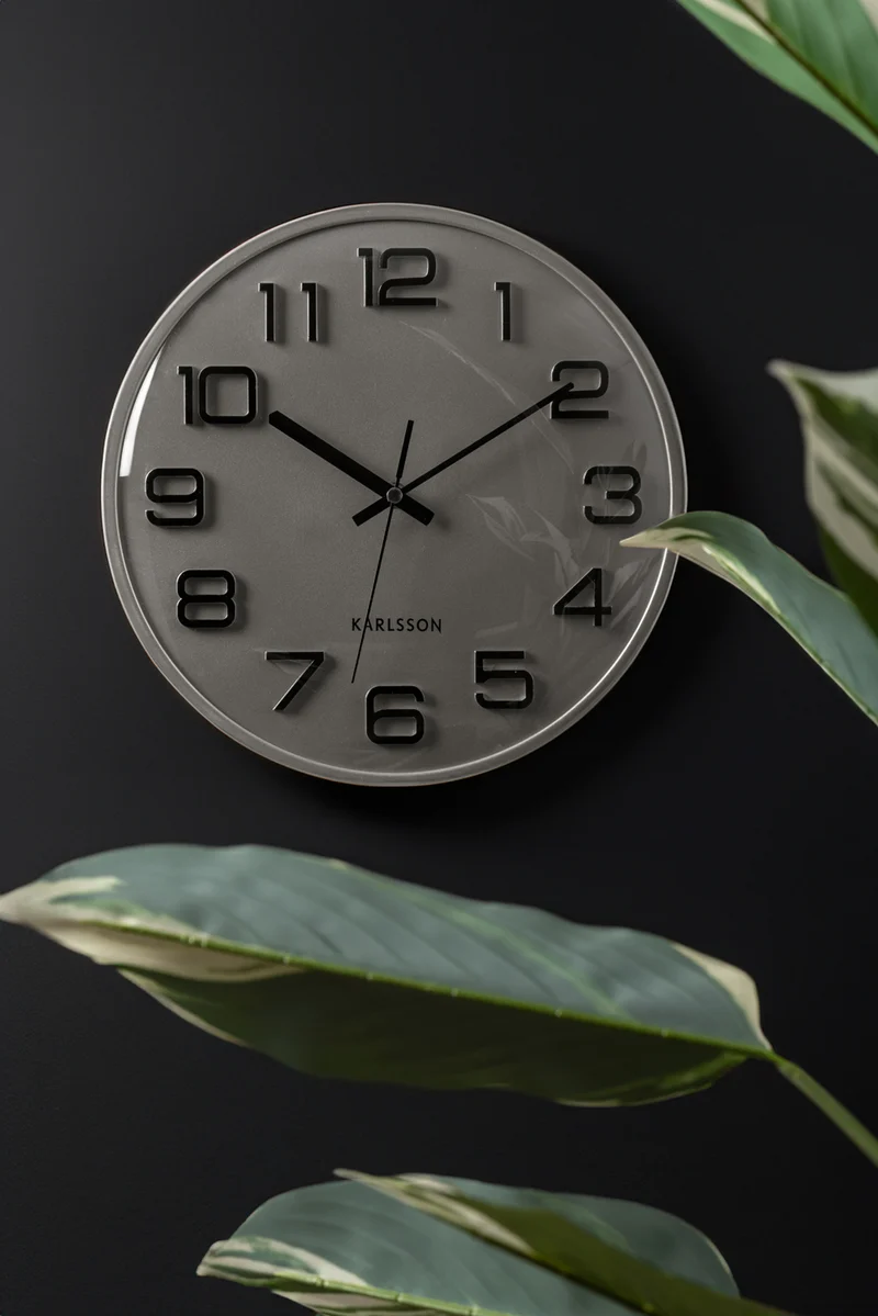 Karlsson 3D Numbers KA6022SI Wanduhr Silber • Geräuschloses Sweep-Uhrwerk • 3D-Ziffern