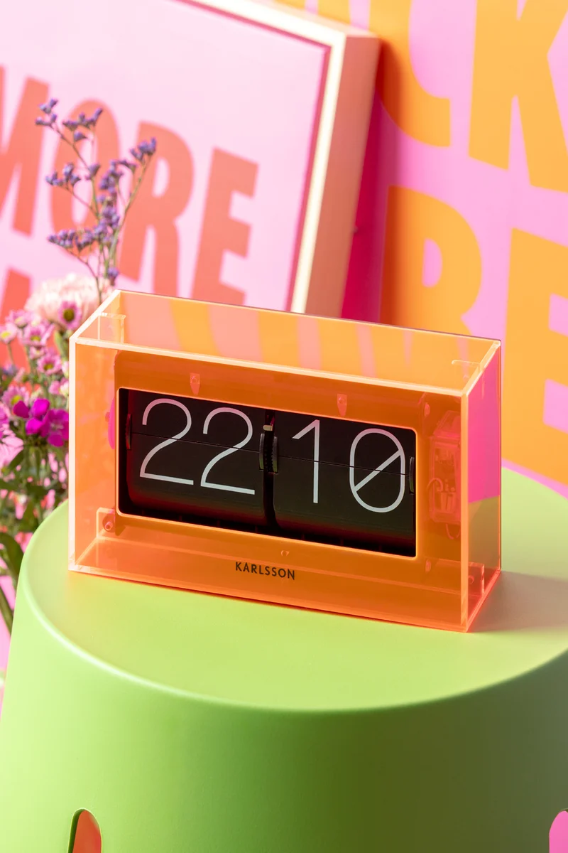 Karlsson Boxed Flip KA5976OR Tischuhr Neonorange • Klappzahlen-Design • Acrylgehäuse