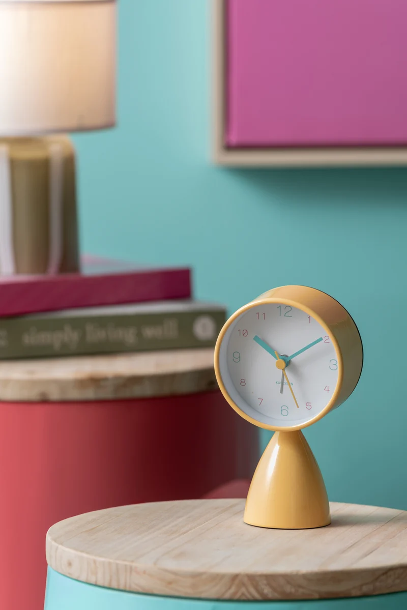 Karlsson Funky Vibes KA6023BY Wecker Hellgelb • Geräuschloses Sweep-Uhrwerk • Retro-Design