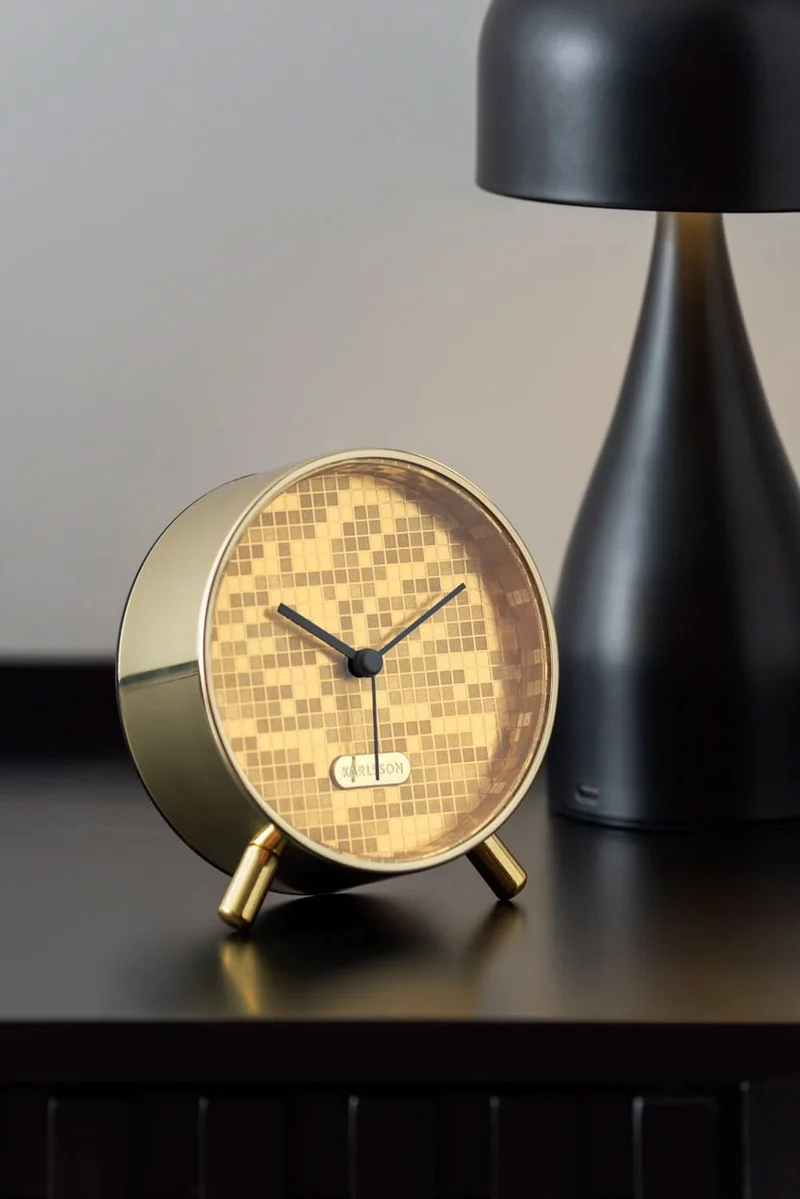 Karlsson Disco KA6004GD Wecker Gold • Geräuschloses Sweep-Uhrwerk • Lichtfunktion