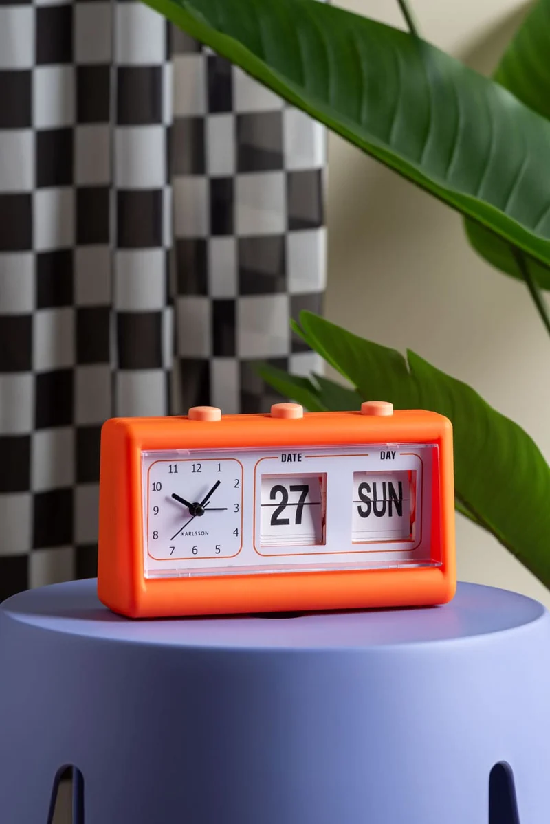 Karlsson Data Flip KA5941OR Wecker Leuchtorange • Klappzahlen-Mechanismus • Geräuschloses Sweep-Uhrwerk