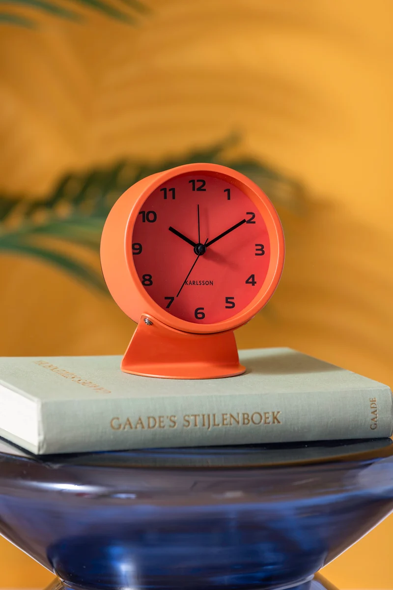 Karlsson Cool Retro KA6082OR Wecker Neonorange • Lautloses Sweep-Uhrwerk • Retro-Design