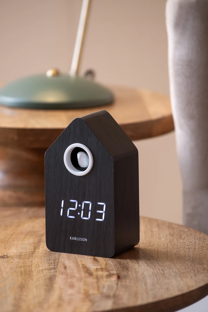 Karlsson Wecker 9x15,8x6 cm Holzfurnier • Modernes Kuckucks-Design • LED-Display