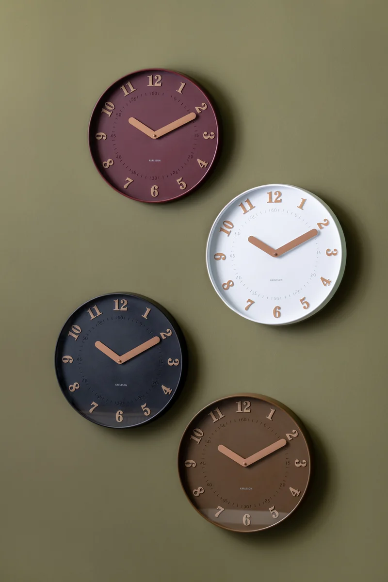 Karlsson Amena KA6083WH Wanduhr Weiß • Sweep-Uhrwerk • Holzfarbene Ziffern