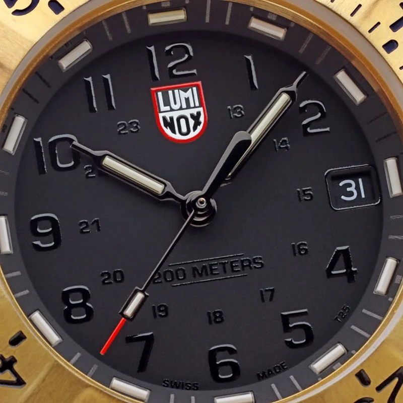 Luminox Navy SEAL Foundation XS.3221.NSF Herrenuhr • LLT-Beleuchtung • Swiss Made