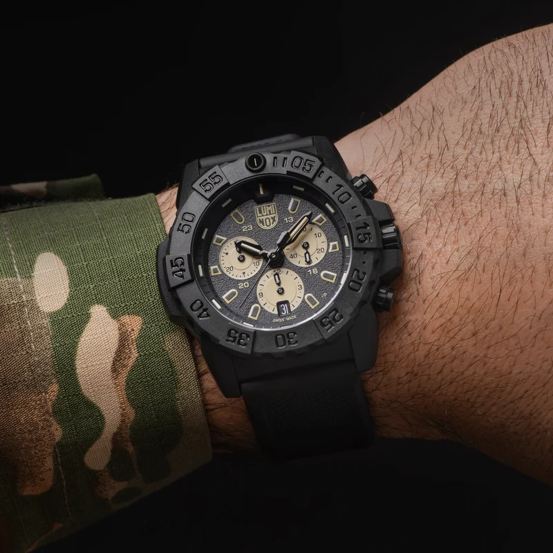 Luminox Navy SEAL Chronograph 3580 Series XS.3587 Herrenuhr • Carbonox • LLT Leuchtsystem