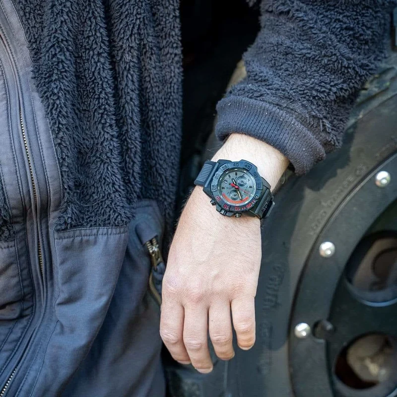 Luminox Navy SEAL Chronograph XS.3581.EY Herrenuhr • LLT • Carbonox