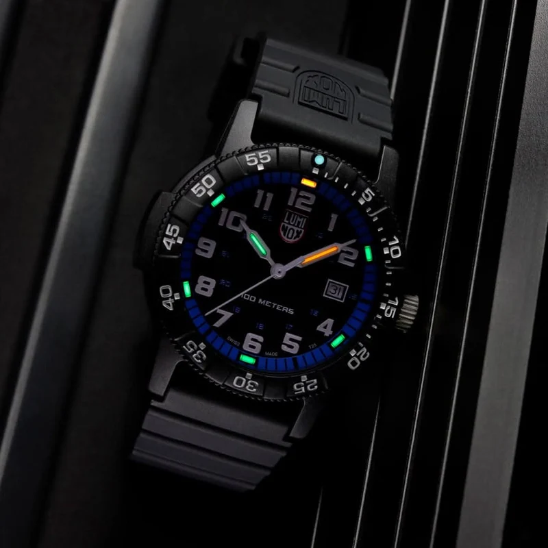 Luminox Leatherback Sea Turtle Giant XS.0324 Herrenuhr • Carbonox™ • 10 ATM