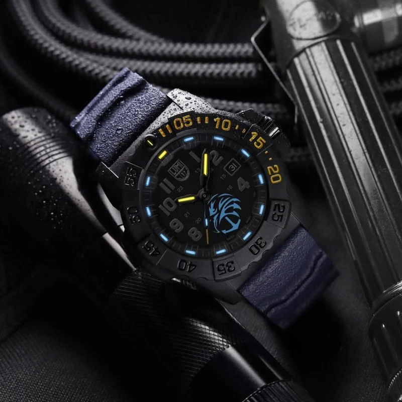 Luminox Navy SEAL Foundation XS.3505.NSF.N Herrenuhr • Carbonox Gehäuse • LLT Beleuchtung