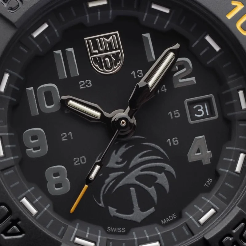 Luminox Navy SEAL Foundation XS.3505.NSF.N Herrenuhr • Carbonox Gehäuse • LLT Beleuchtung