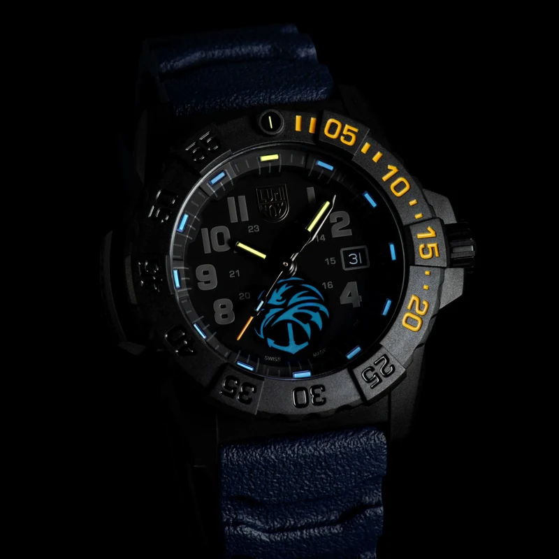 Luminox Navy SEAL Foundation XS.3505.NSF.N Herrenuhr • Carbonox Gehäuse • LLT Beleuchtung