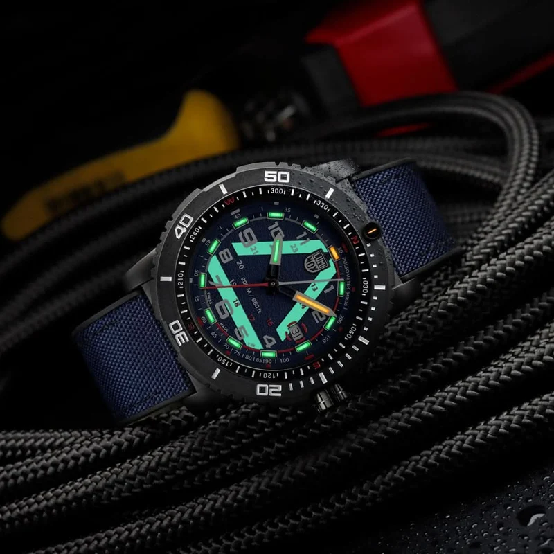 Luminox ICE-SAR Arctic XL.1083 Herrenuhr • Carbonox™ • LLT