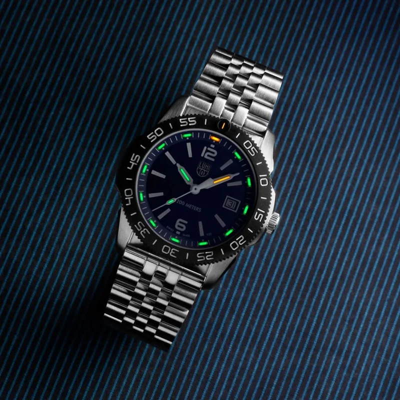 Luminox Pacific Diver XS.3123M.SET.1 Damenuhr • LLT • 200m