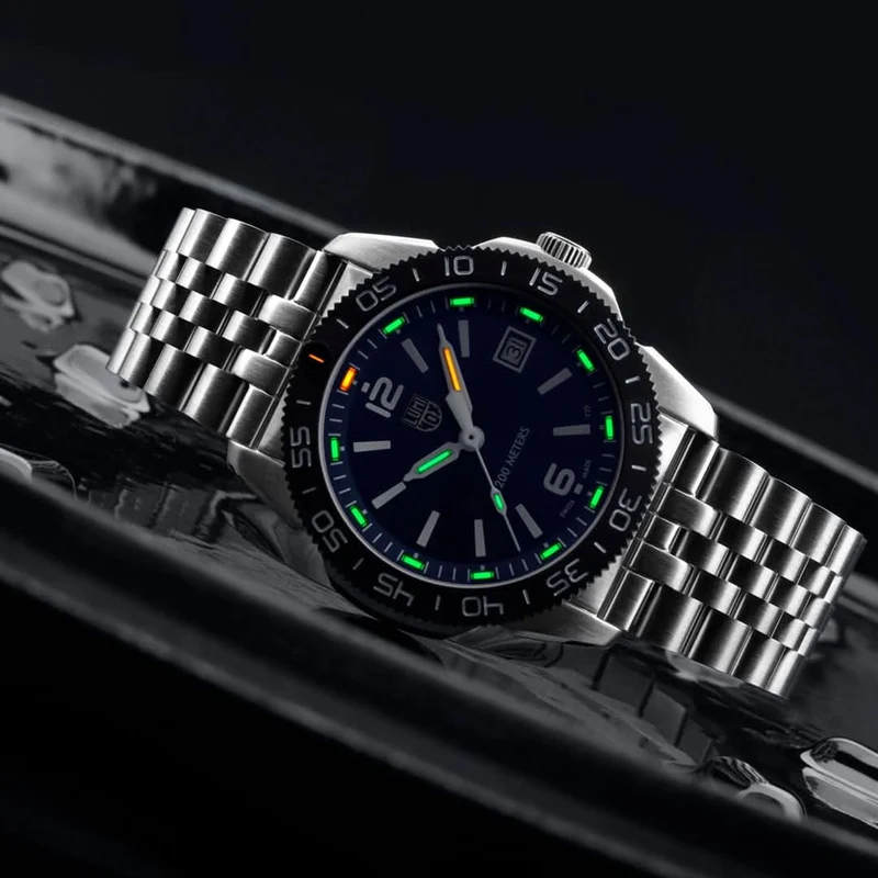 Luminox Pacific Diver XS.3123M.SET.1 Damenuhr • LLT • 200m