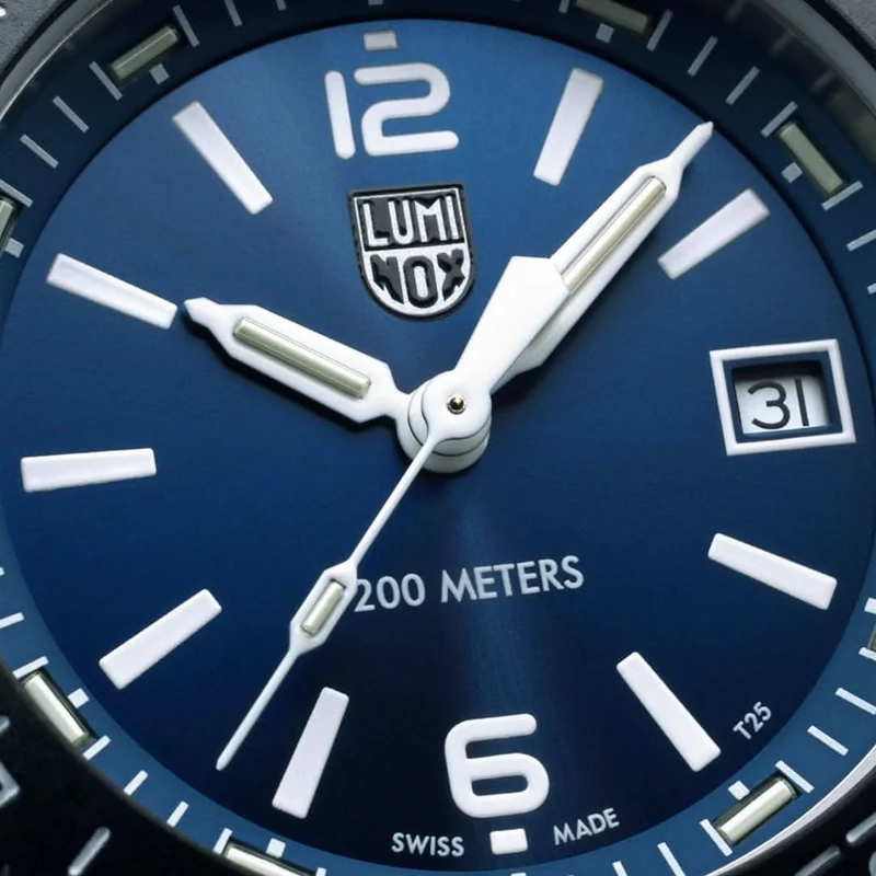Luminox Pacific Diver XS.3123M.SET.1 Damenuhr • LLT • 200m