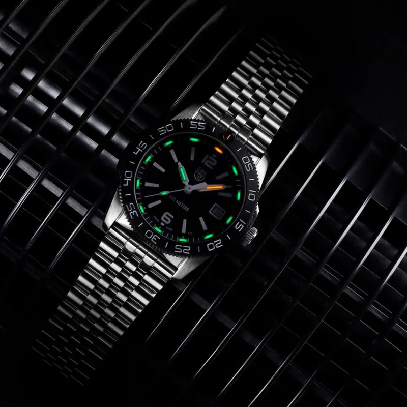 Luminox Pacific Diver XS.3122M.1 Herrenuhr • Tritium-Beleuchtung • 200m Wasserdicht
