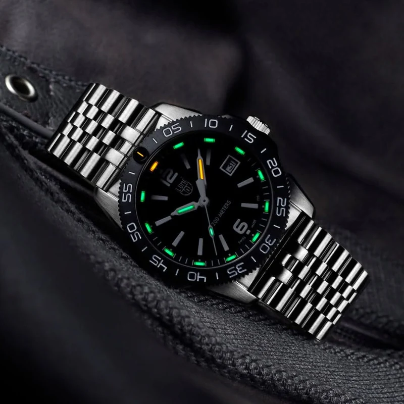Luminox Pacific Diver XS.3122M.1 Herrenuhr • Tritium-Beleuchtung • 200m Wasserdicht