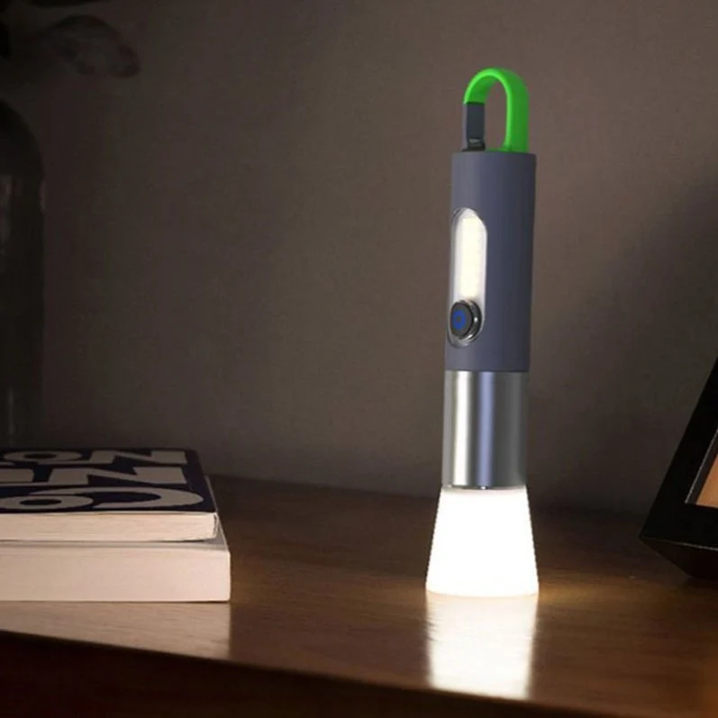 Multifunctionele Tactische Zaklamp met Verstelbare Lichtbundel en Robuuste Constructie voor Camping en Outdoor | Sansoti