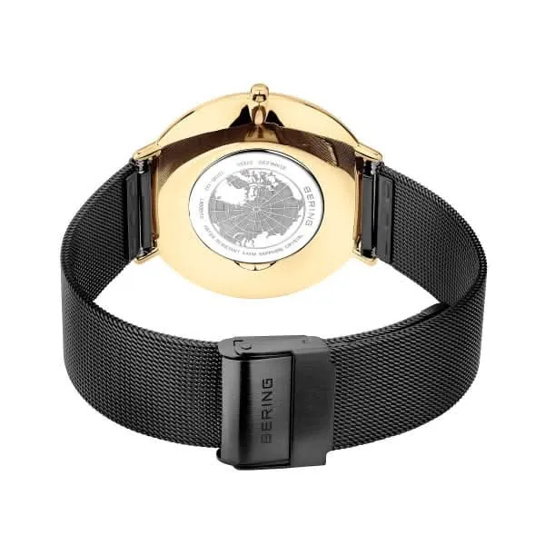 Bering Classic 15739-132 Damenuhr • Kratzfestes Saphirglas • Ultra-flaches Design