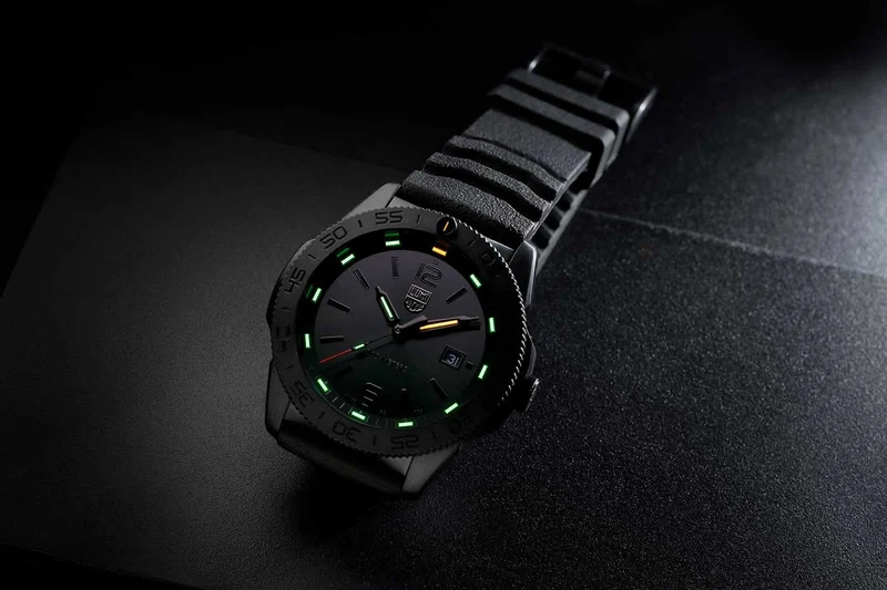 Luminox Pacific Diver XS.3121.BO.1 Herrenuhr • 200m • LLT