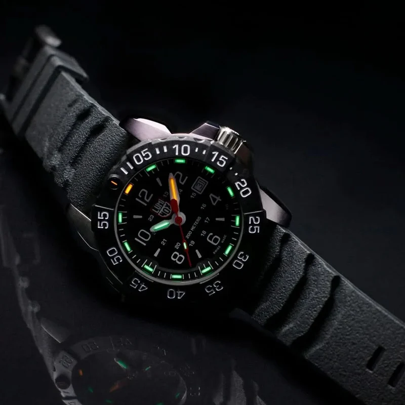 Luminox Navy SEAL XS.3251.CB Herrenuhr • LLT • Swiss Made