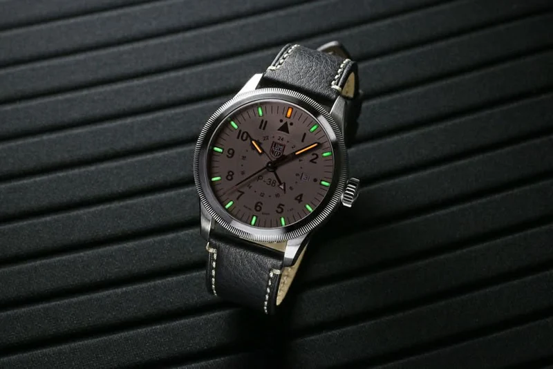 Luminox P-38 Lightning XA.9527 Herrenuhr • LLT Leuchtsystem • Swiss Made