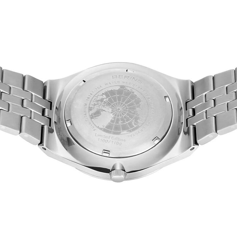 Bering Titanium 16141-704 Herrenuhr • Ultraleichtes Titan • Kratzfestes Saphirglas