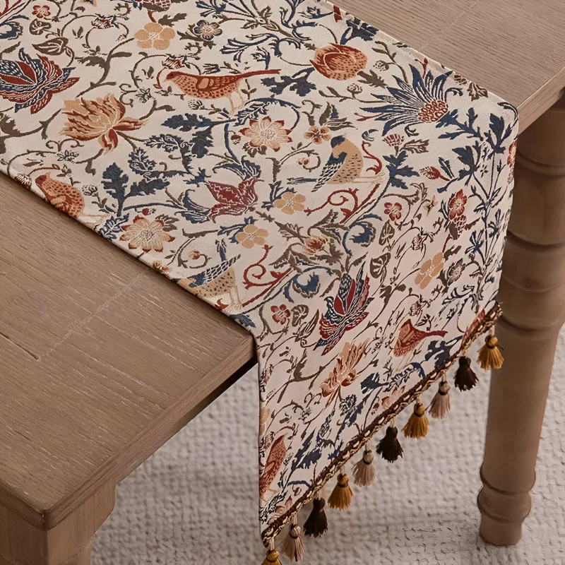 Vintage Jacquard Tafelloper met Vogel & Bloemmotief – Landelijke Elegantie met Kwastjes | Sansoti