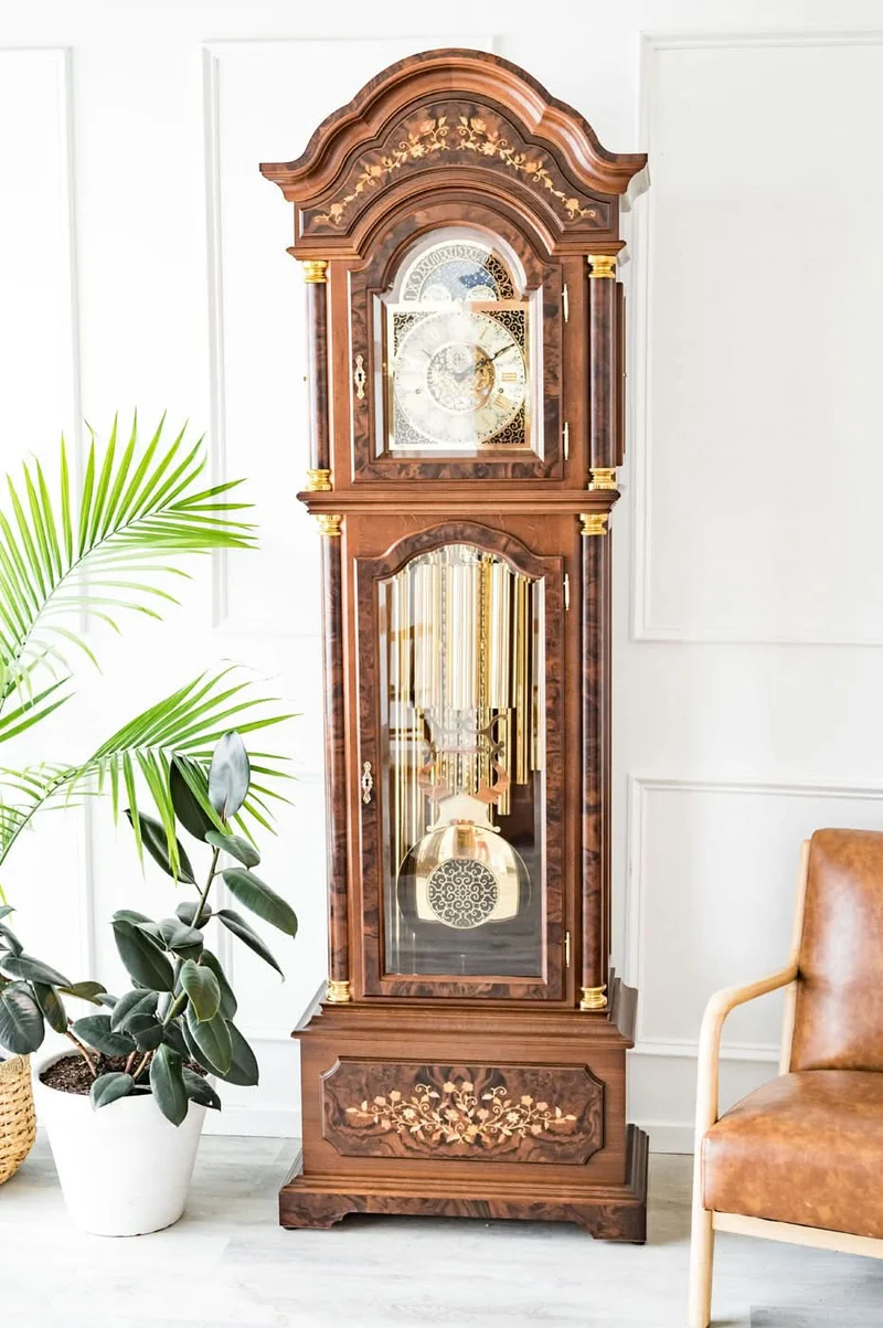 Hermle Standuhr 220x71x36 cm Holz • Kabelzugwerk • Dreifach-Glockenspiel