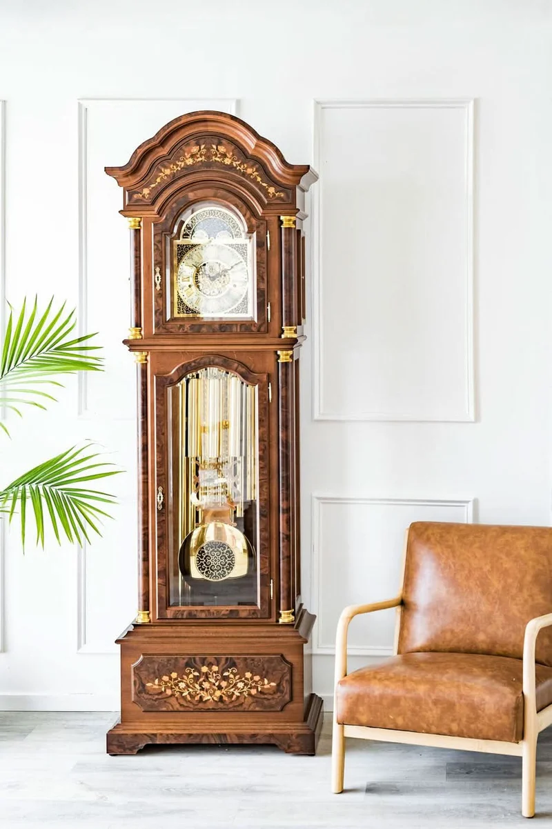 Hermle Standuhr 220x71x36 cm Holz • Kabelzugwerk • Dreifach-Glockenspiel
