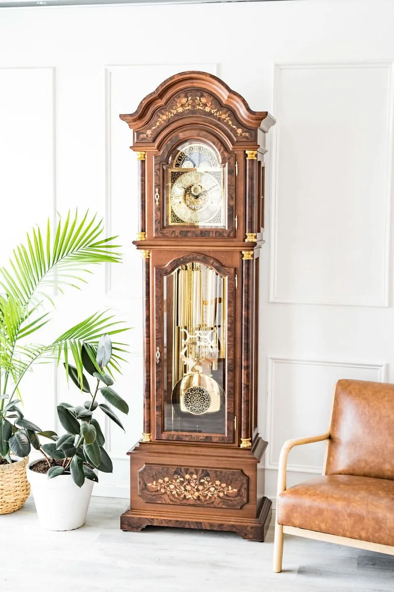 Hermle Standuhr 220x71x36 cm Holz • Kabelzugwerk • Dreifach-Glockenspiel