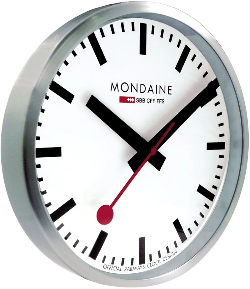 Mondaine Wanduhr 25x25x6 cm Aluminium • Ikonisches Design • Geräuschloses Quarzwerk