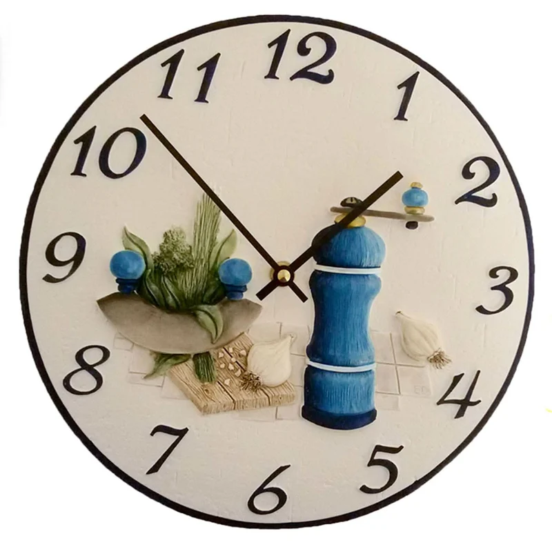 Terrastudio Wanduhr 25 cm Ø Holz • Handgefertigt • Integrierte Pfeffermühle