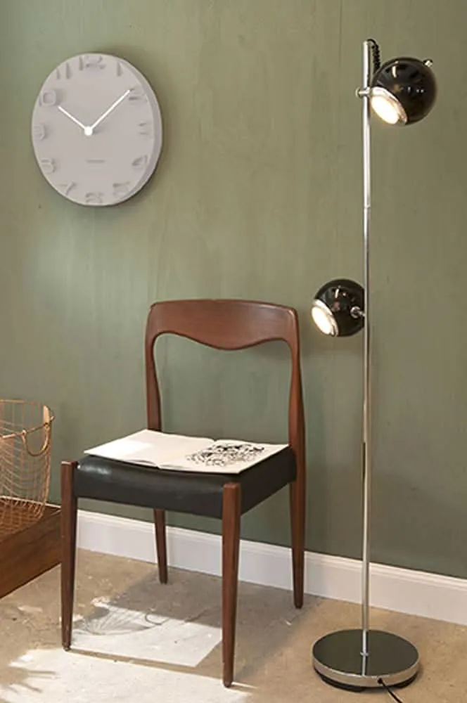 Karlsson Wanduhr 42 cm Ø Kunststoff • Geräuschlos • Modernes Design