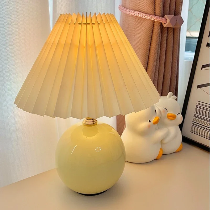 Keramische Tafellamp met Plooikap – Japanse Stijl Verlichting Wit Roze Beige voor Slaapkamer Woonkamer Bureau | Sansoti