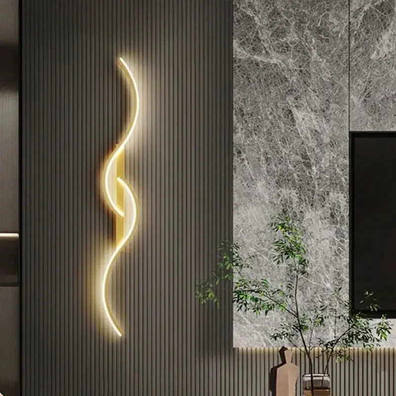 Golvende LED Wandlamp Dimbaar 60-120cm Zwart Goud Modern Design voor Woonkamer Slaapkamer | Sansoti