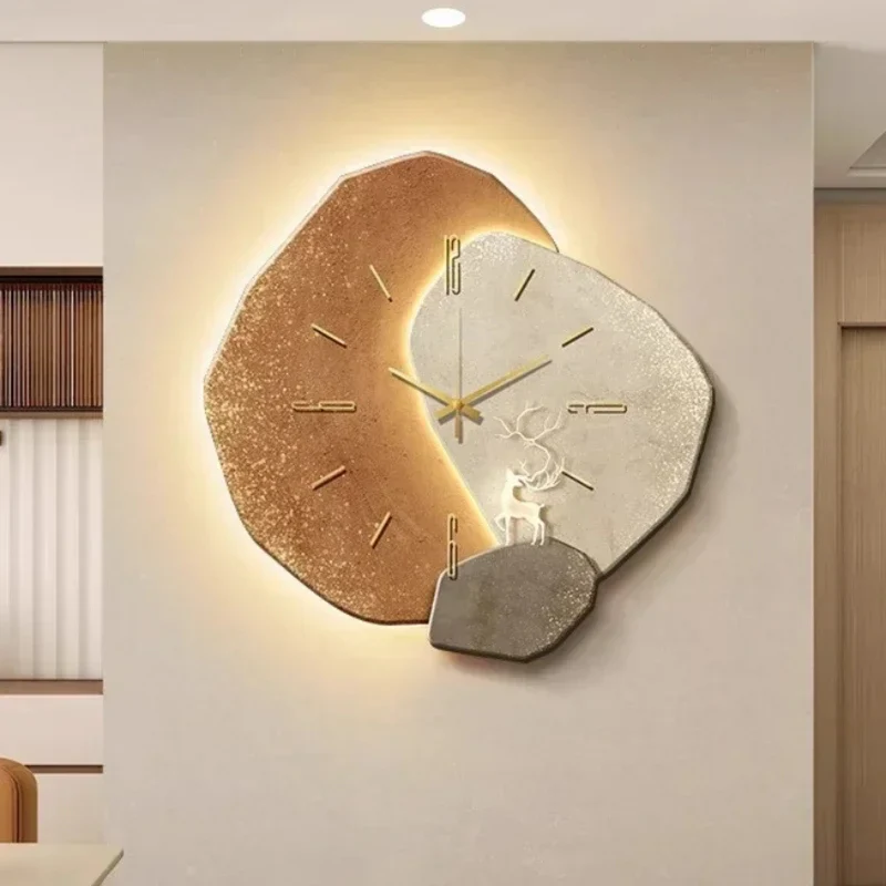 Houten Wandklok met LED-Verlichting – Warm Design voor Woonkamer en Slaapkamer | Sansoti